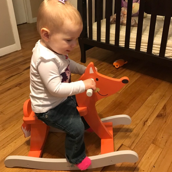 Meet your Posher, Foxy Joyce - Picture 3 of 7